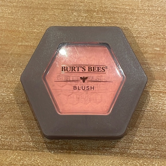 Burt’s Bees Blush - Picture 2 of 3